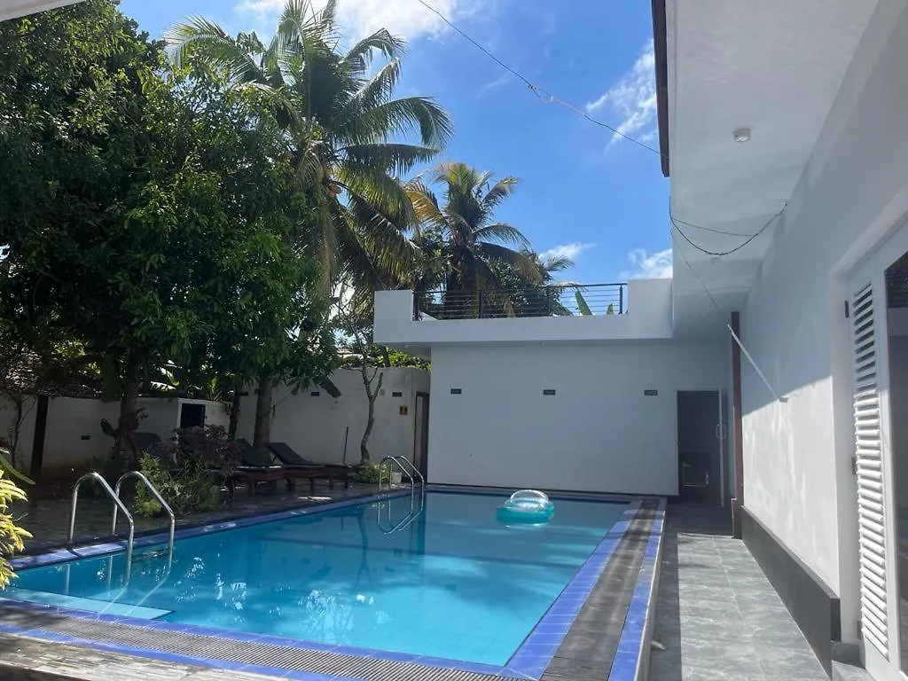 Hotel Loony Villa Negombo Sri Lanka